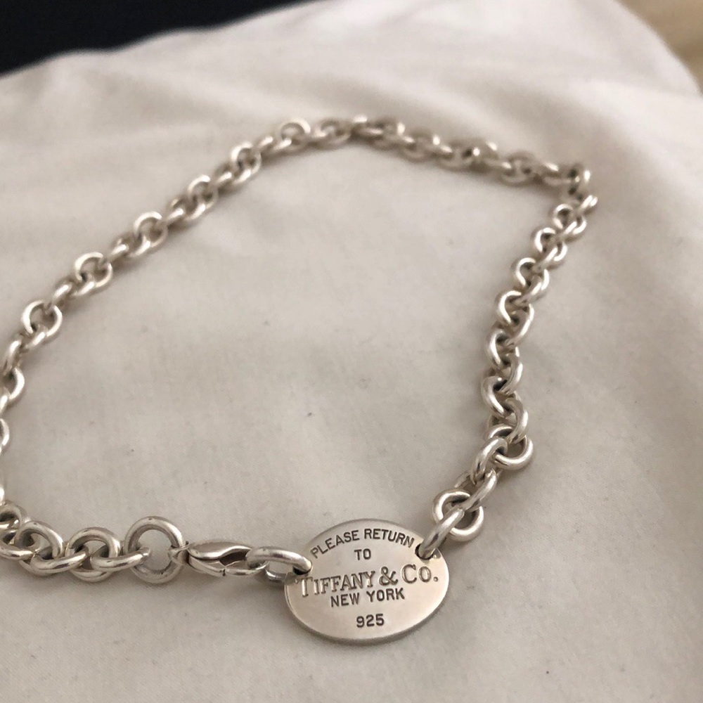 Return to Tiffany & Co. oval tag choker necklace